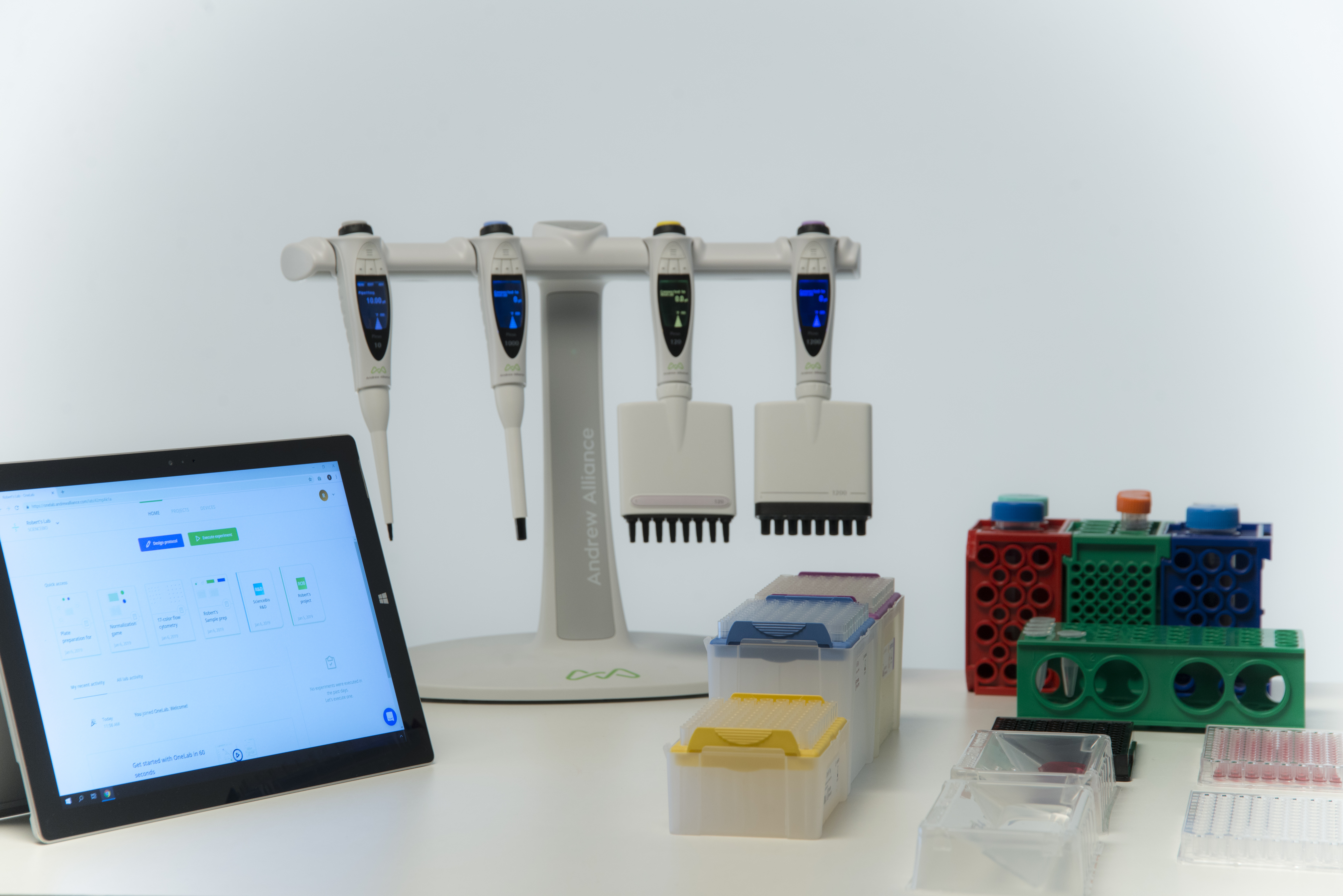 connected electronic pipettes
